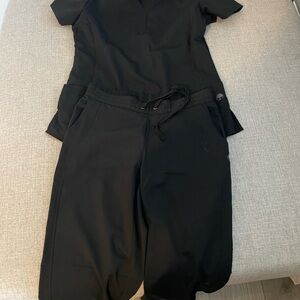 Healing Hands Black Short Sleeve Top